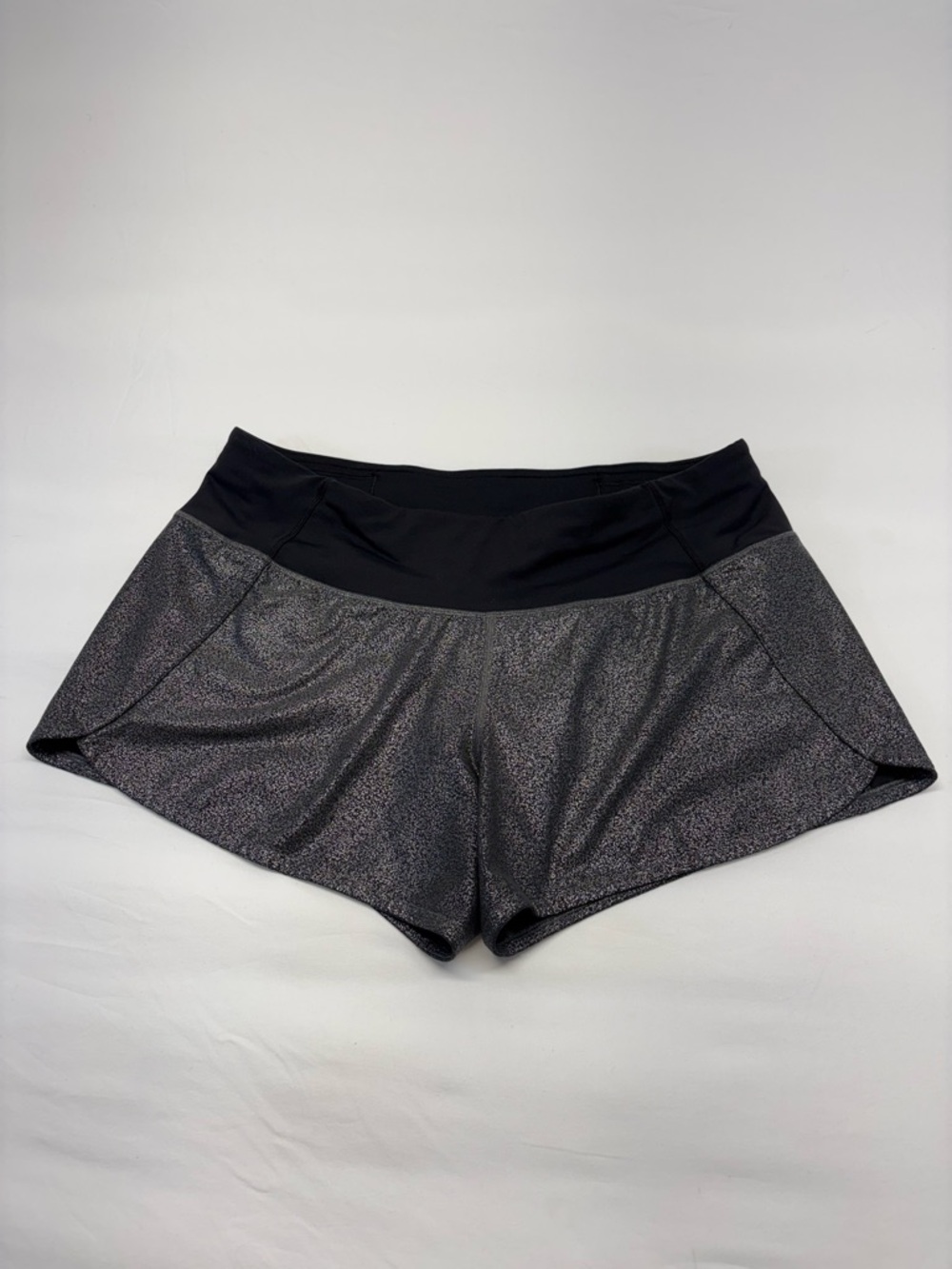 Lululemon Speed Up Short *Foil Luminosity Black Silver Size 8